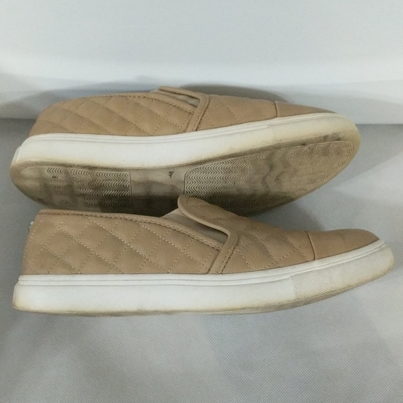 Steve Madden Zaander Quilted Tan Slip On Shoes Loafers - size 8.5 - Picture 4 of 8